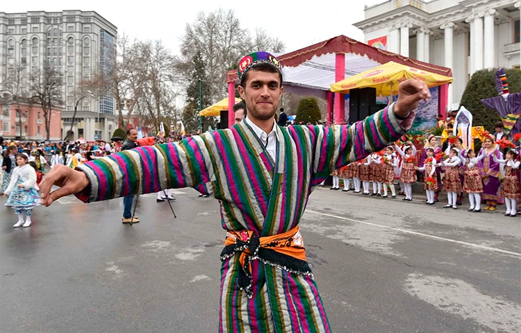 پوشش در تاجیکستان