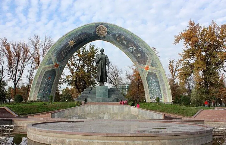 آرامگاه رودکی