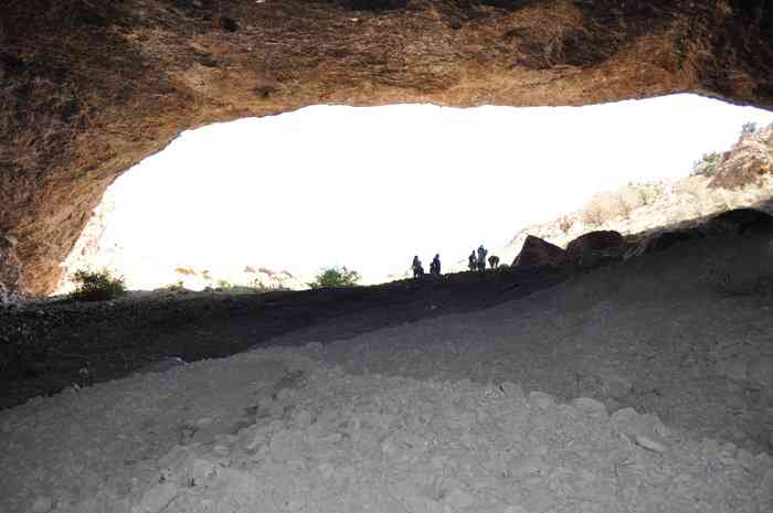 غار رود افشان تور یک روزه غار رود افشان تور یک روزه